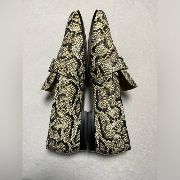 ❣️Cole Haan Snake Print Loafers - Black and Cream❣️ - Picture 5 of 6